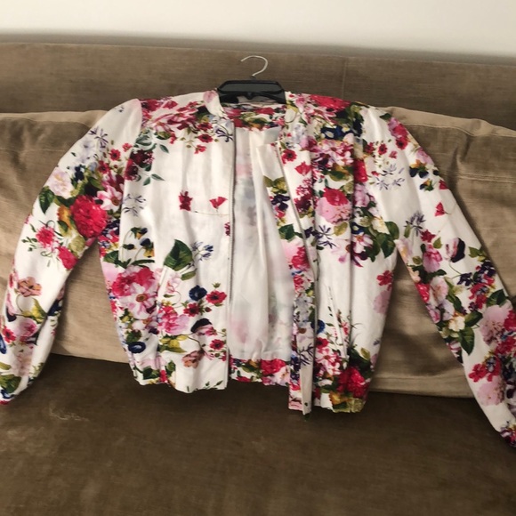 Floral jacket - Picture 2 of 2